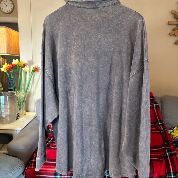 PINK Victoria's Secret Oversized Gray Button-Up Shacket Shirt size XL NWT - Picture 4 of 4